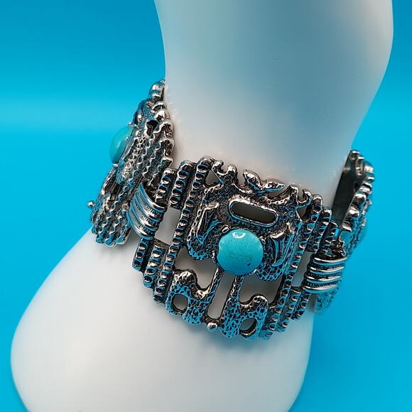 Vintage Silver Tone Wide Bracelet, Turquoise Lucite Cabochon, 6 3/4" - Picture 8 of 10